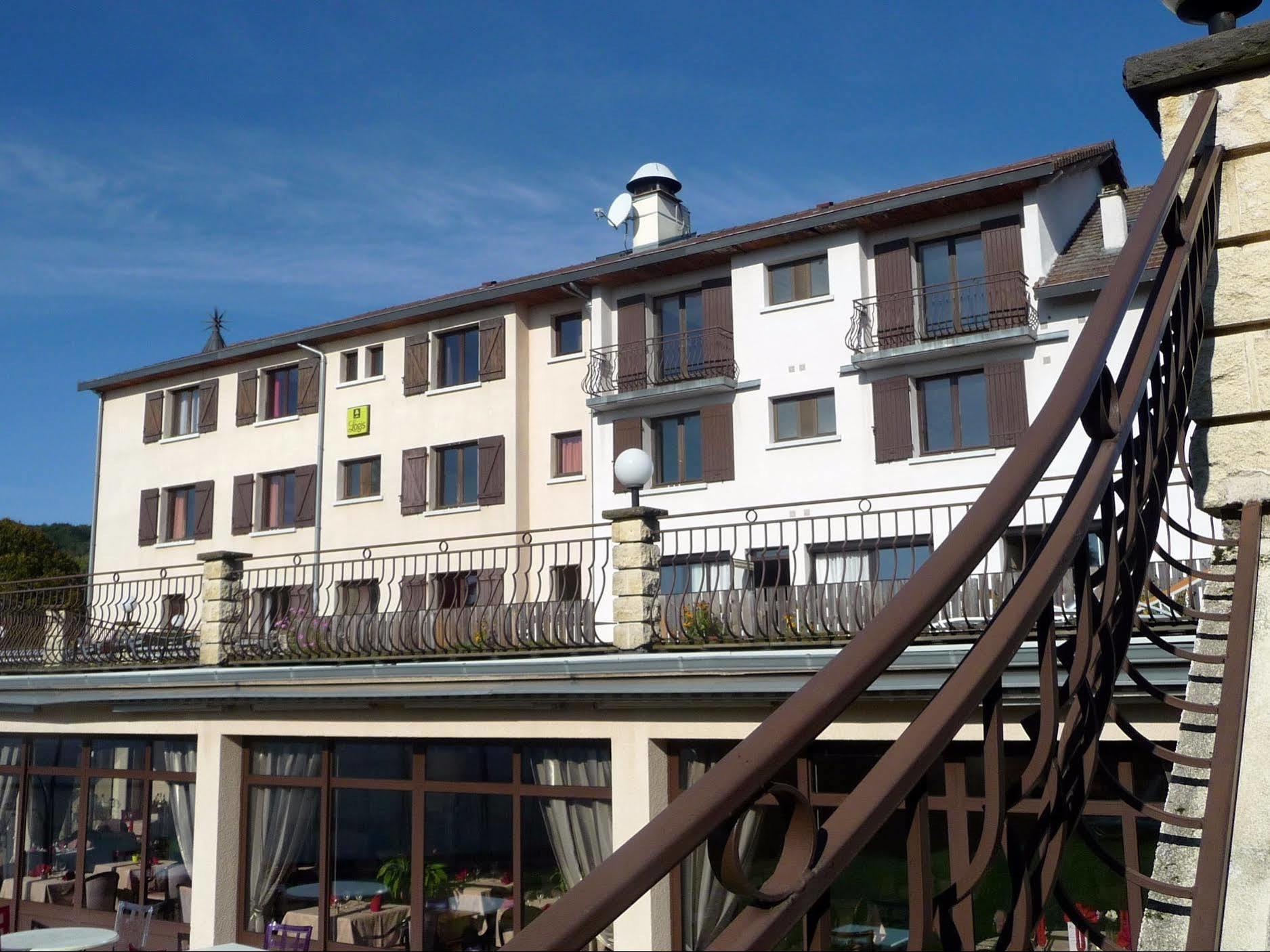 Logis La Rose Des Vents Hotel Volvic Exterior photo